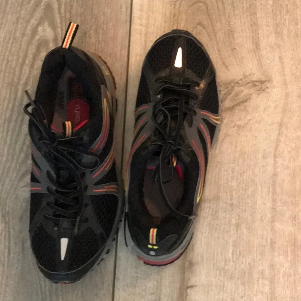 Ryka Trail Exodus Running Sneaker Black Gray Pink Women's SIZE 8